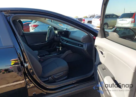 2025 Kia K4 Lxs from USA, damaged, VIN 3KPFT4DE4SE095865